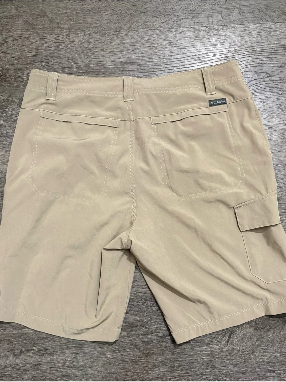 Columbia Eaglecrest Shorts Men 32 Beige Tan Omni-Shade Cargo Hiking Outdoor 10”